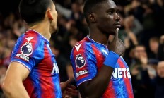 半岛体育官方-斯特林上演帽子戏法，曼城大胜南安普顿的简单介绍