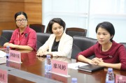 半岛体育注册-包含都灵球员举行慈善活动展现社会责任的词条