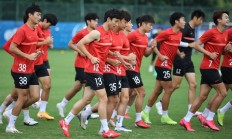 半岛体育直播-河北女子足球队备战比赛，备受关注