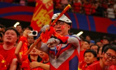 英雄球员带领球队战胜对手获得胜利