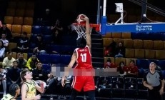 半岛体育网站-重庆男篮被逆转，遭遇胜利溜走的遗憾