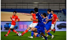 半岛体育入口-包含日本青年球员被提拔进一线队的词条