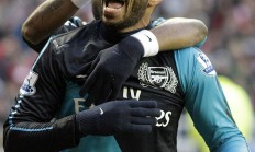 半岛体育登录-华连苏雷斯为球队打入关键进球