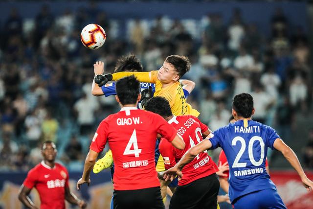 江苏苏宁主场击败深圳佳兆业,继续领跑积分榜的简单介绍 江苏苏宁主场击败深圳佳兆业,继续领跑积分榜的简单介绍