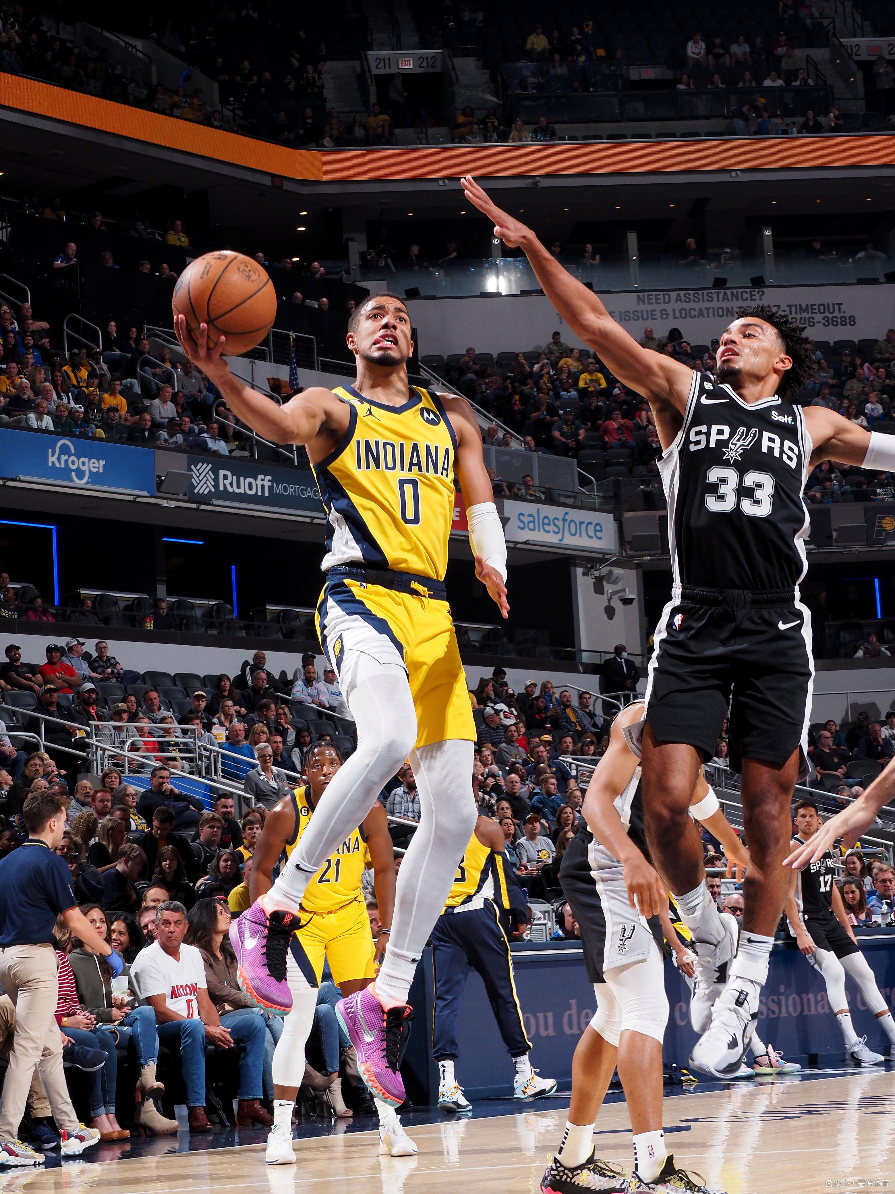 神奇一幕!球员致命封盖制胜比赛! 神奇一幕!球员致命封盖制胜比赛!