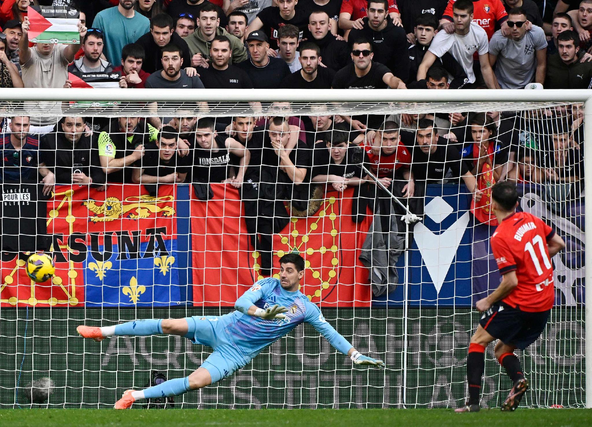 奥萨苏纳客场交锋成功,逆袭战胜对手 奥萨苏纳客场交锋成功,逆袭战胜对手