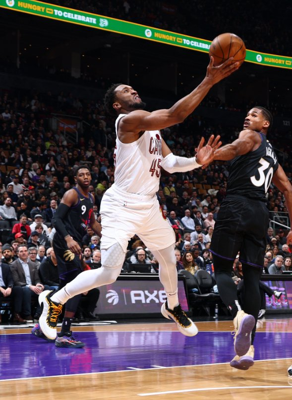 猛龙击败骑士,全场领先 猛龙击败骑士,全场领先