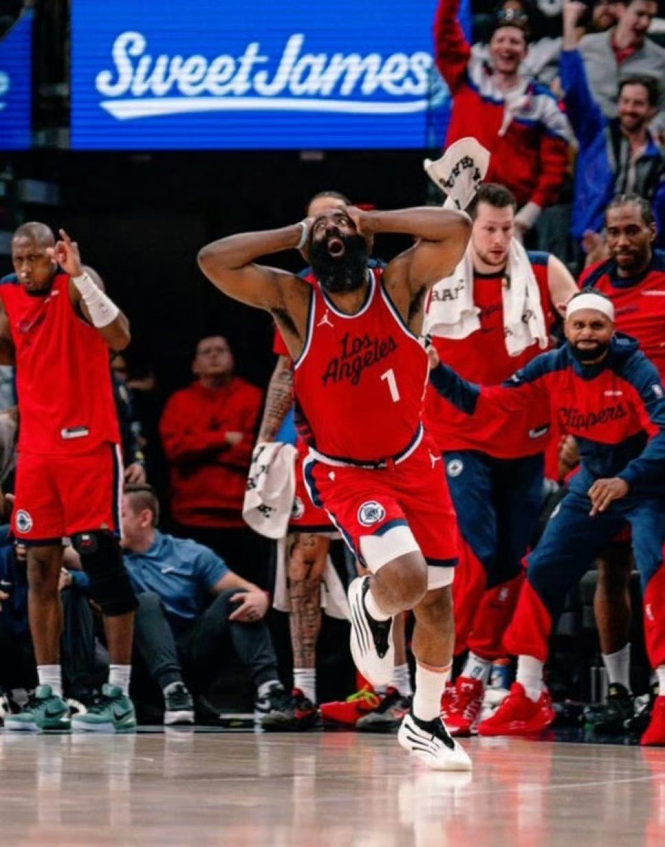 快船惨败魔术,乔治表现疲软的简单介绍 快船惨败魔术,乔治表现疲软的简单介绍