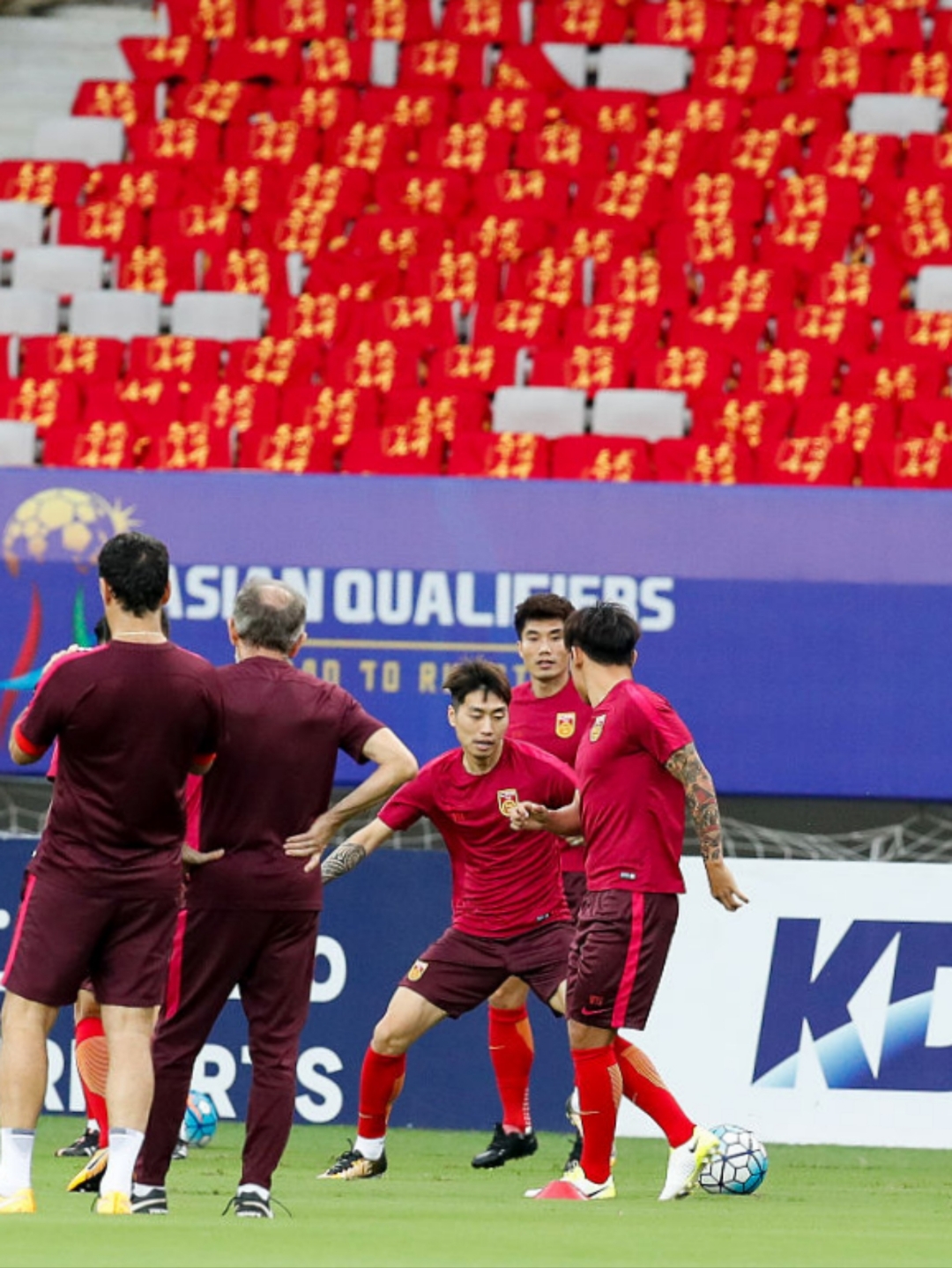 深圳球队成功反弹,展现实力不可小觑的简单介绍 深圳球队成功反弹,展现实力不可小觑的简单介绍